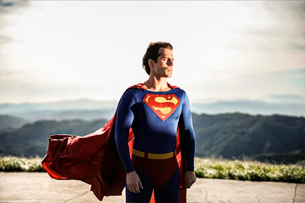 Henry Cavill superou Christopher Reeve como referência do Superman?